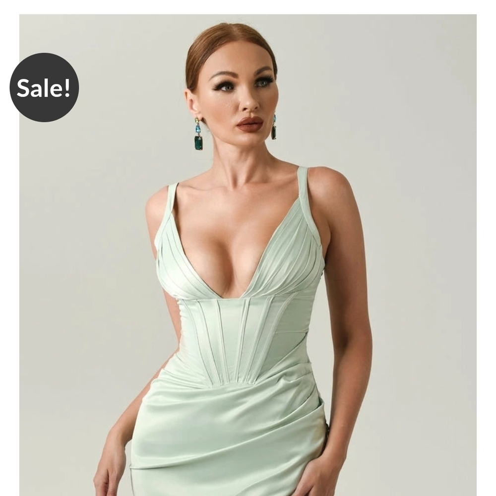 Bella Barnett Dress